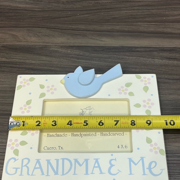 Smile For The Birdie Handpainted Handcarved Grandma & Me Wooden Photo Frame - Picture 16 of 16